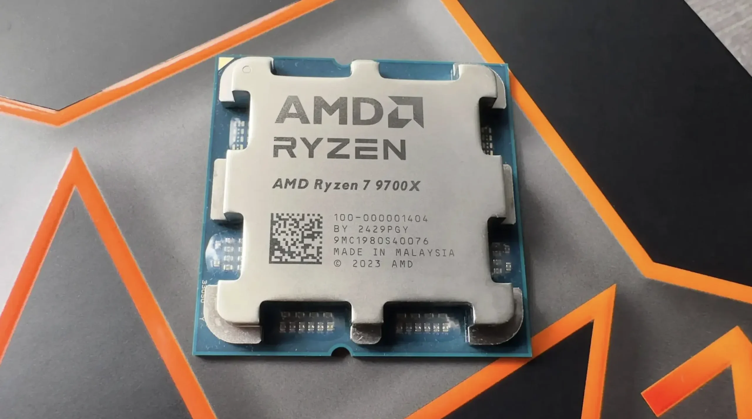 AMD Ryzen 7 9700X